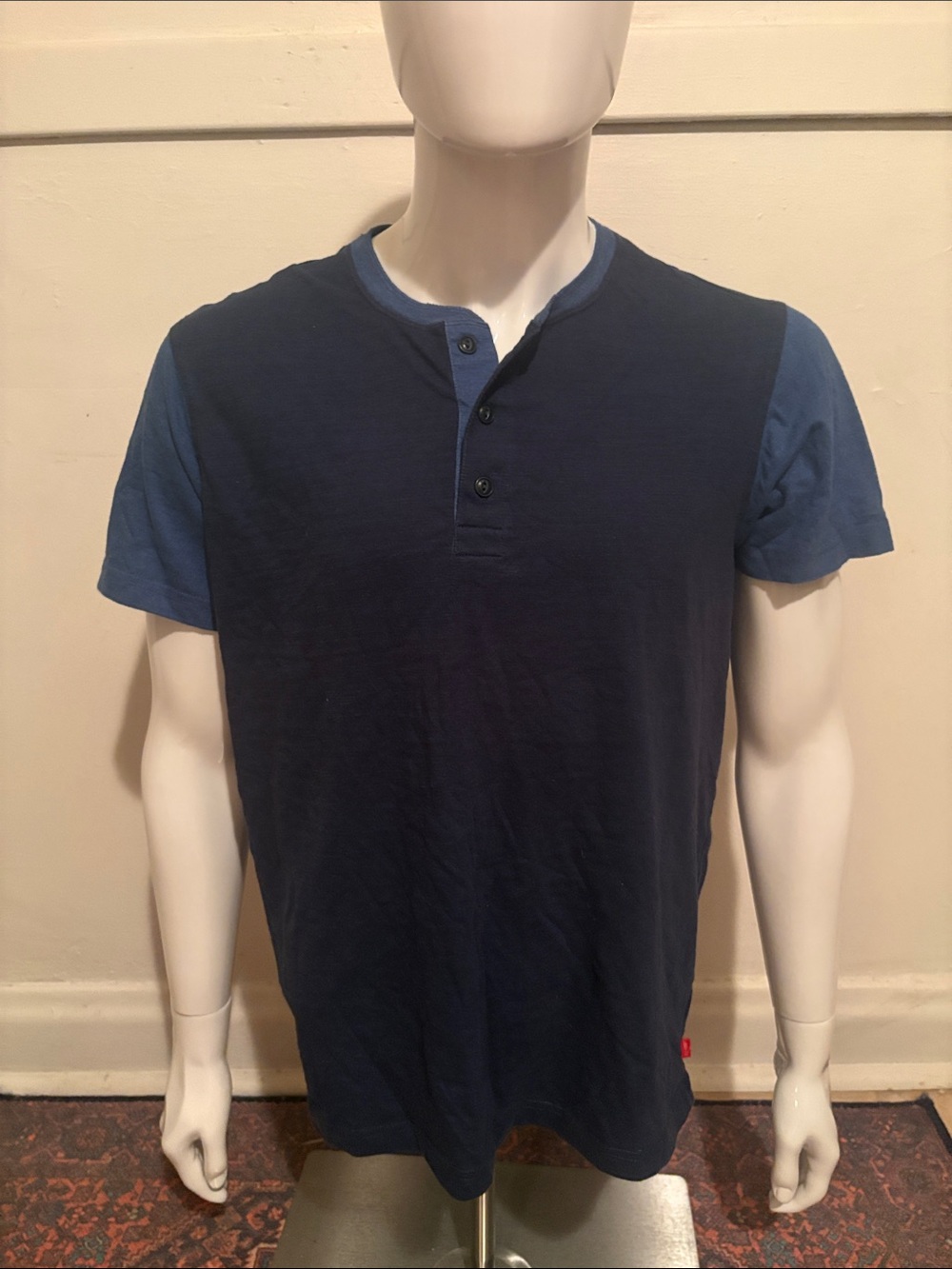 Levi's Two-Tone Navy and Blue Short-Sleeve Henley